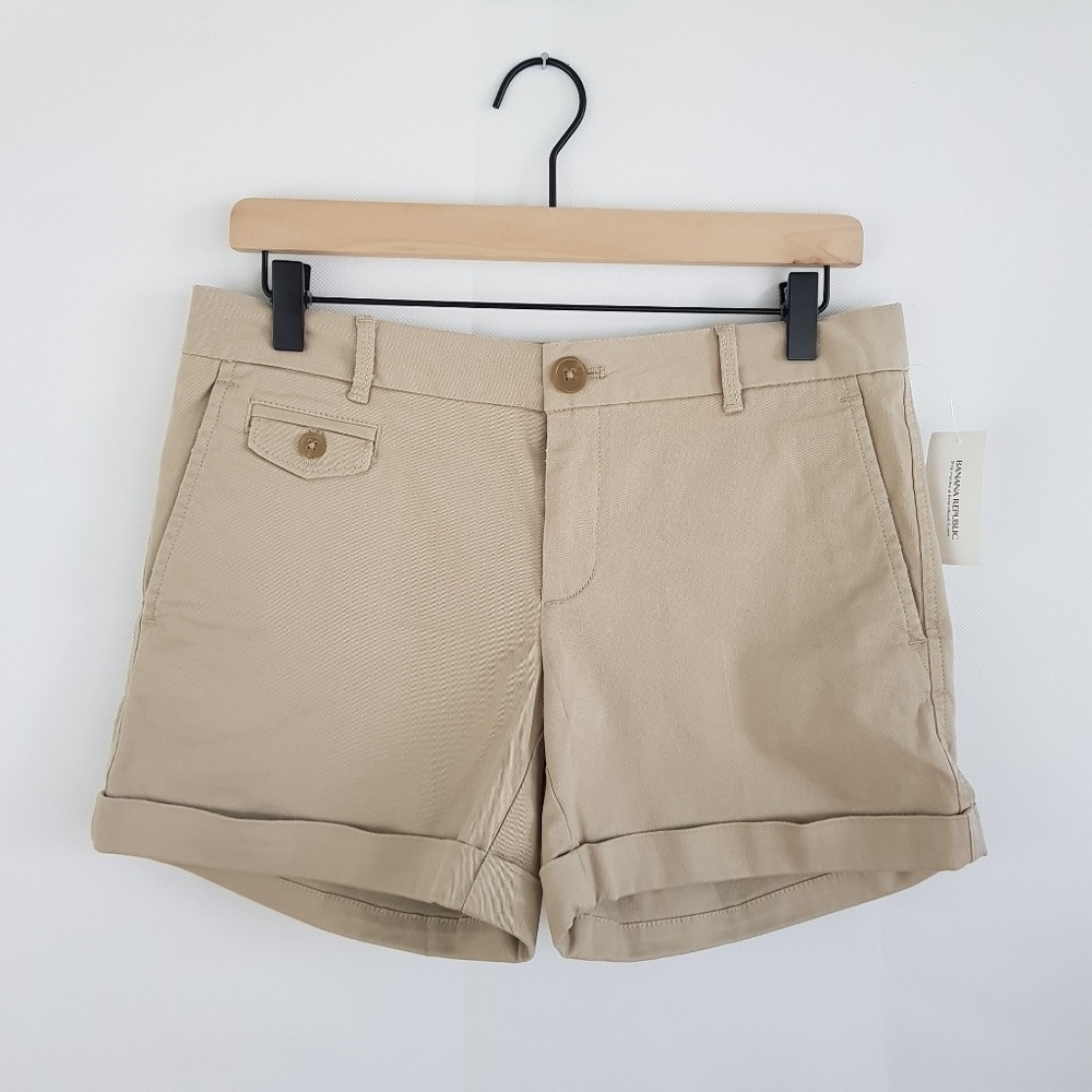 Banana Republic Shorts Size 4 Khaki